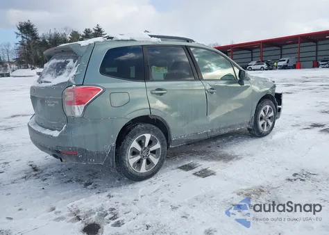 2017 Subaru Forester 2.5I Premium z USA, uszkodzony, nr VIN JF2SJAEC2HH409971